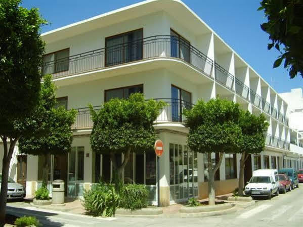 Hostal Residencia Nicolau سان أنطونيو المظهر الخارجي الصورة