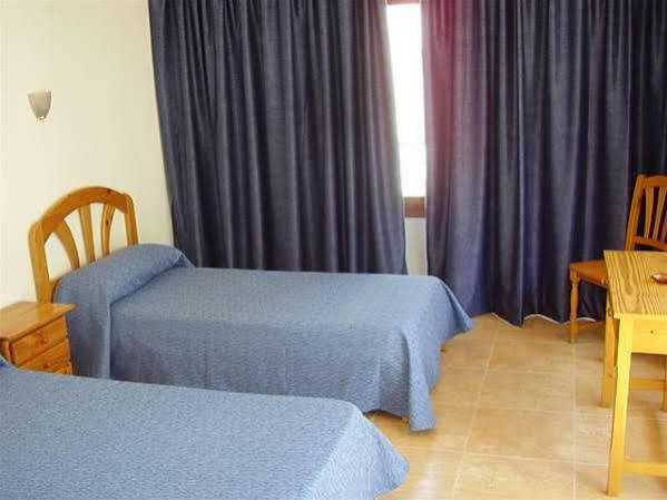 Hostal Residencia Nicolau سان أنطونيو المظهر الخارجي الصورة