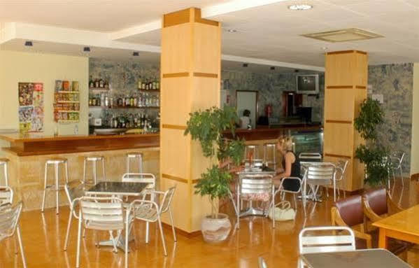 Hostal Residencia Nicolau سان أنطونيو المظهر الخارجي الصورة